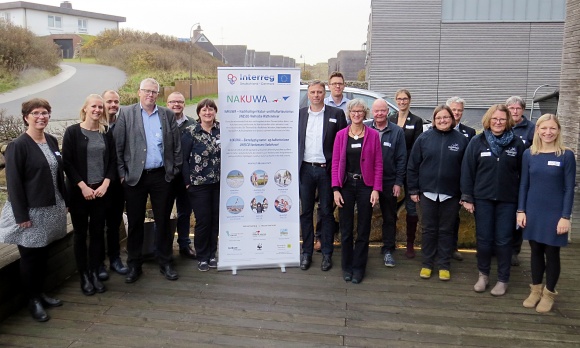 Im Anschluss an die Fachtagung fiel der Startschuss für das deutsch-dänische Tourismus-Projekt „NAKUWA“. Das Bild zeigt die Projektbeteiligten