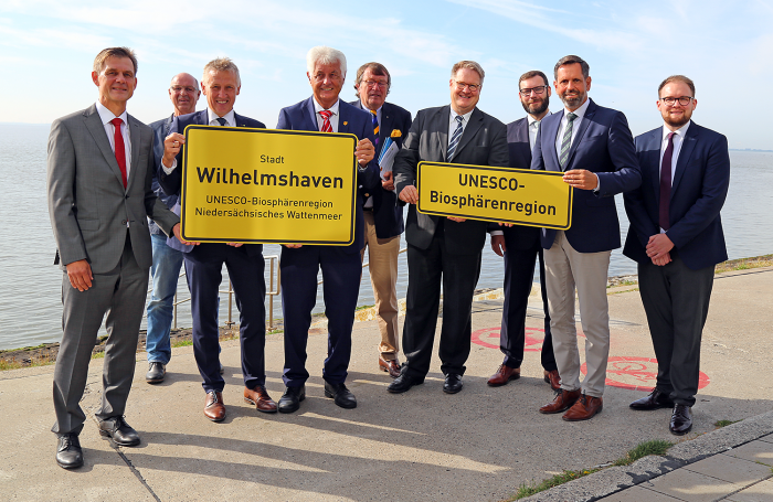 Die Unterzeichner der Kooperationsvereinbarung für die Biosphärenkommune Wilhelmshaven