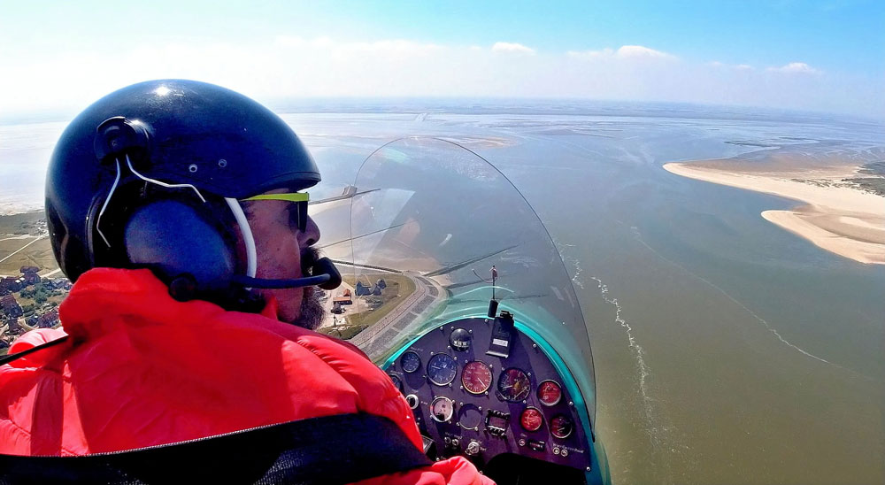 Selfie von Wolfgang Kundel im fliegenden Gyrokopter.