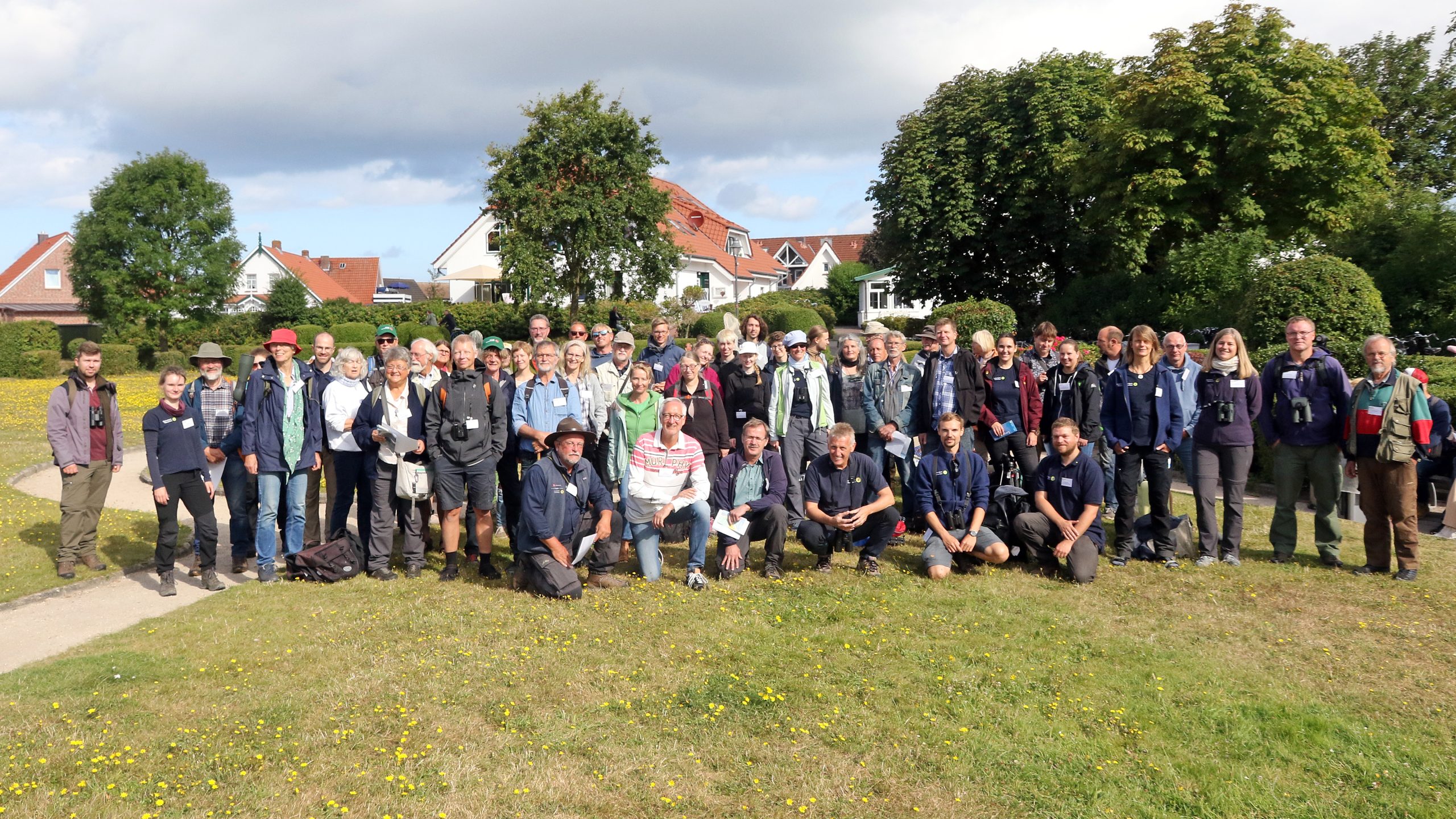 Teilnehmende beim Nationalpark-Tag der Artenvielfalt auf Langeoog 2022
