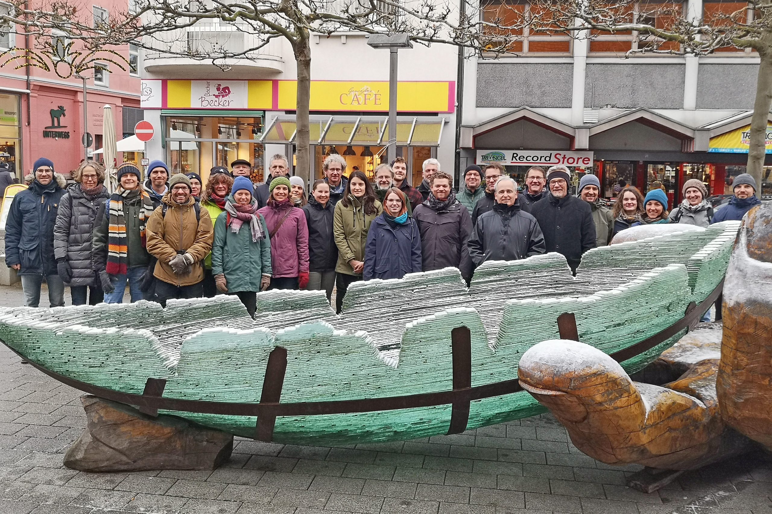 Mitarbeitende der Nationalparkverwaltung Niedersächsisches Wattenmeer besuchen die "Glasarche"